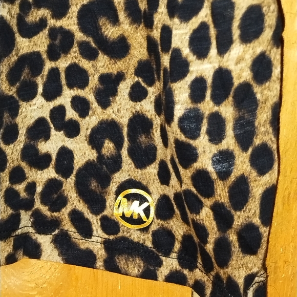 NWOT Michael kors cheetah print blouse with MK logo - Picture 4 of 5